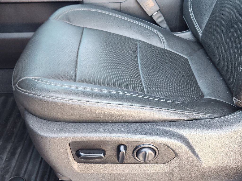 Used 2020 Chevrolet Silverado 3500 LTZ w/ LTZ Texas Edition image 25