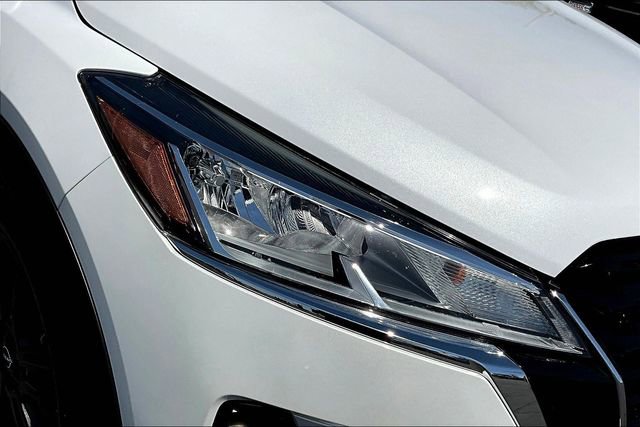 Certified 2023 Nissan Kicks SV image 29