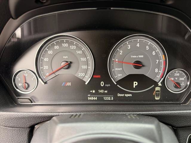 Used 2017 BMW M4 Convertible RWD image 26