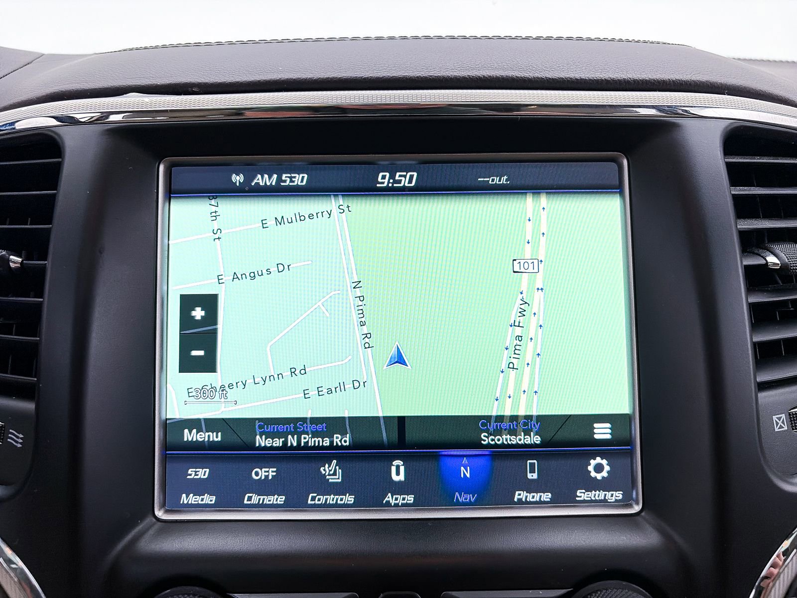 Used 2018 Jeep Grand Cherokee Overland image 5