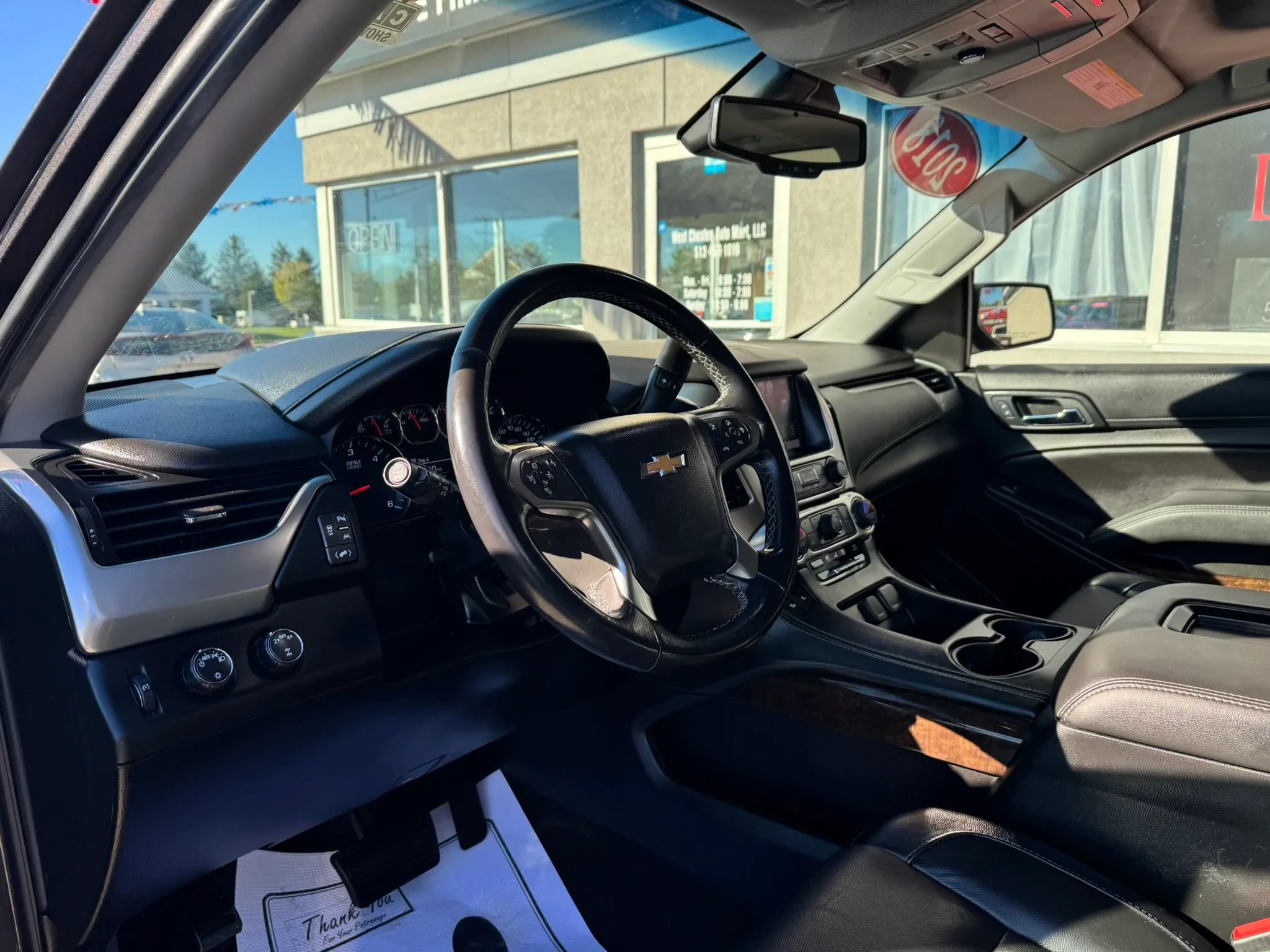 Used 2018 Chevrolet Suburban LT AWD/4WD image 8