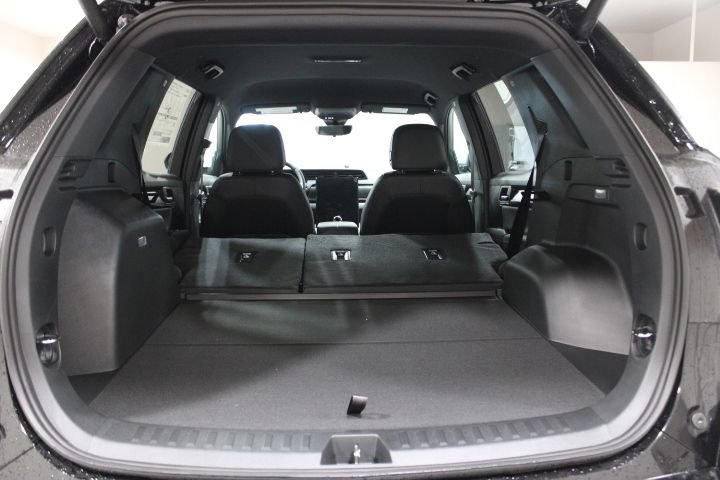 New 2026 GMC Terrain AT4 w/ Convenience Package III image 13