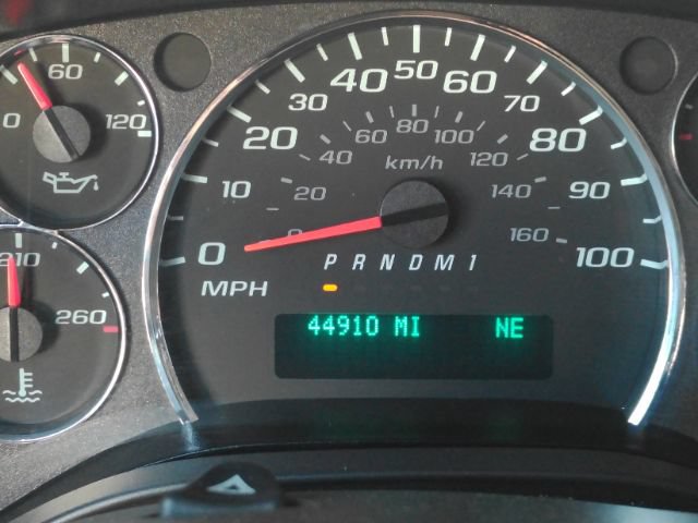 Used 2025 Chevrolet Express 3500 LT w/ LT Preferred Equipment Group RWD image 32