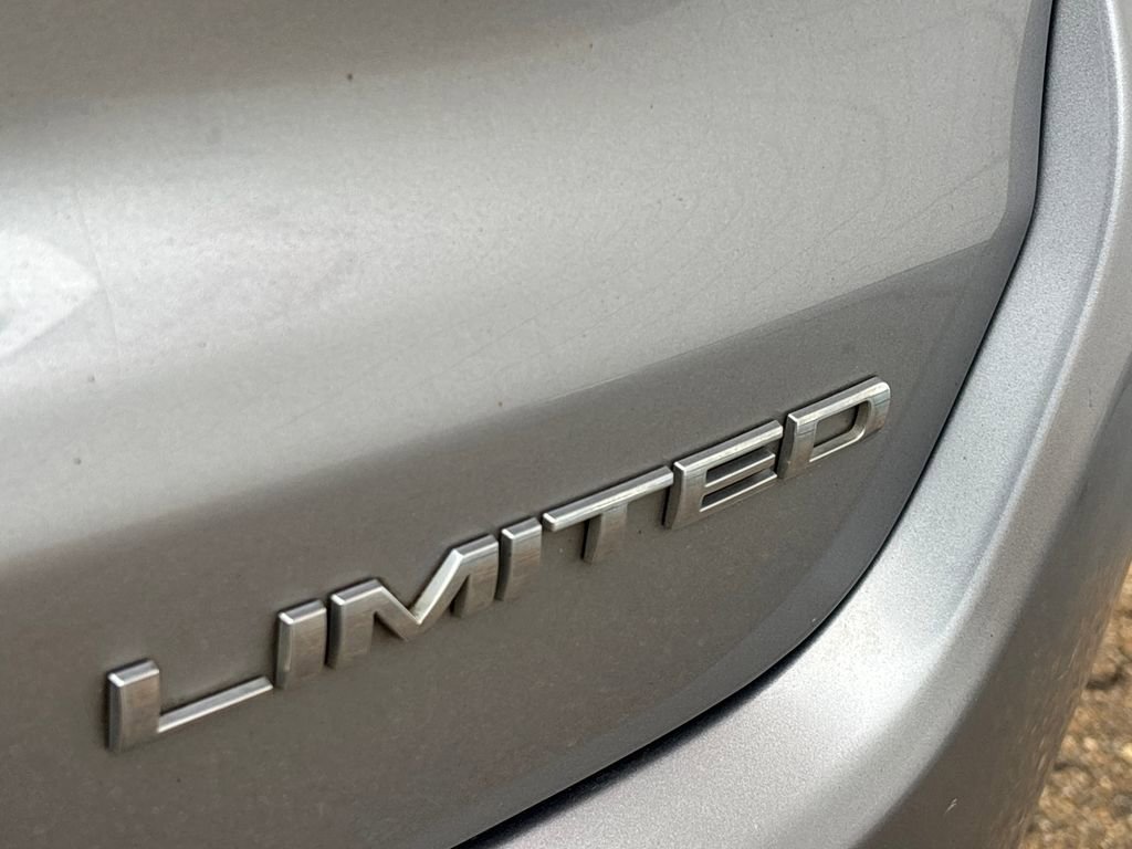 Used 2019 Jeep Compass Limited FWD image 30