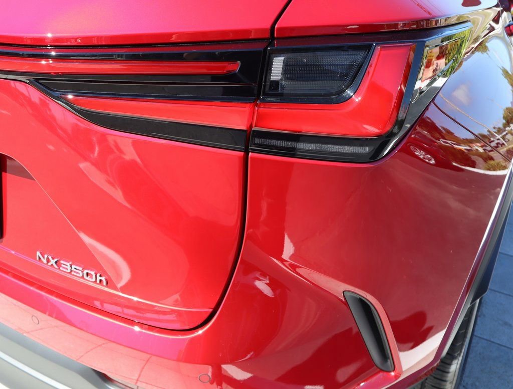 New 2026 Lexus NX 350h FWD image 17