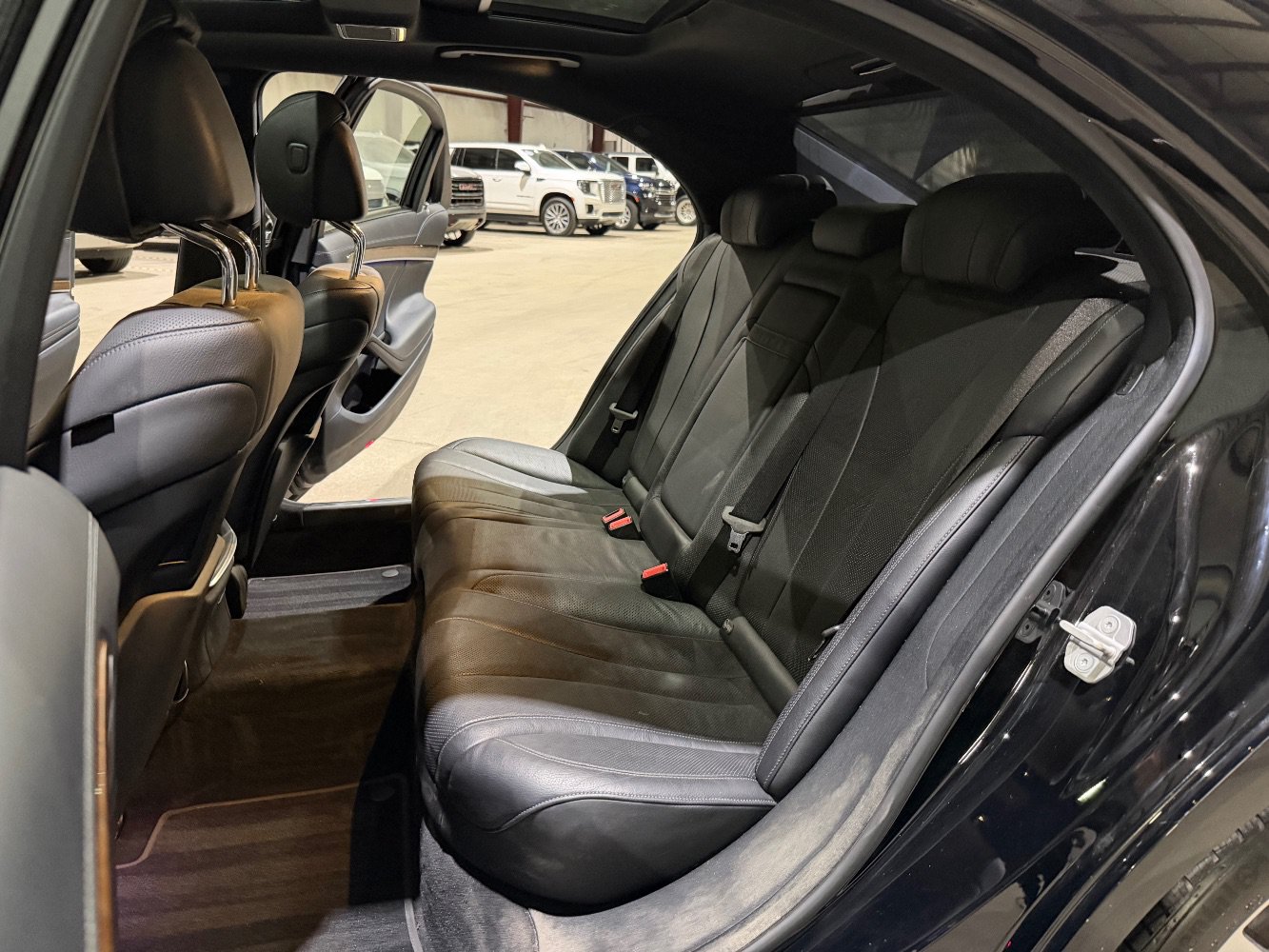 Used 2015 Mercedes-Benz S 550 4MATIC Sedan image 18
