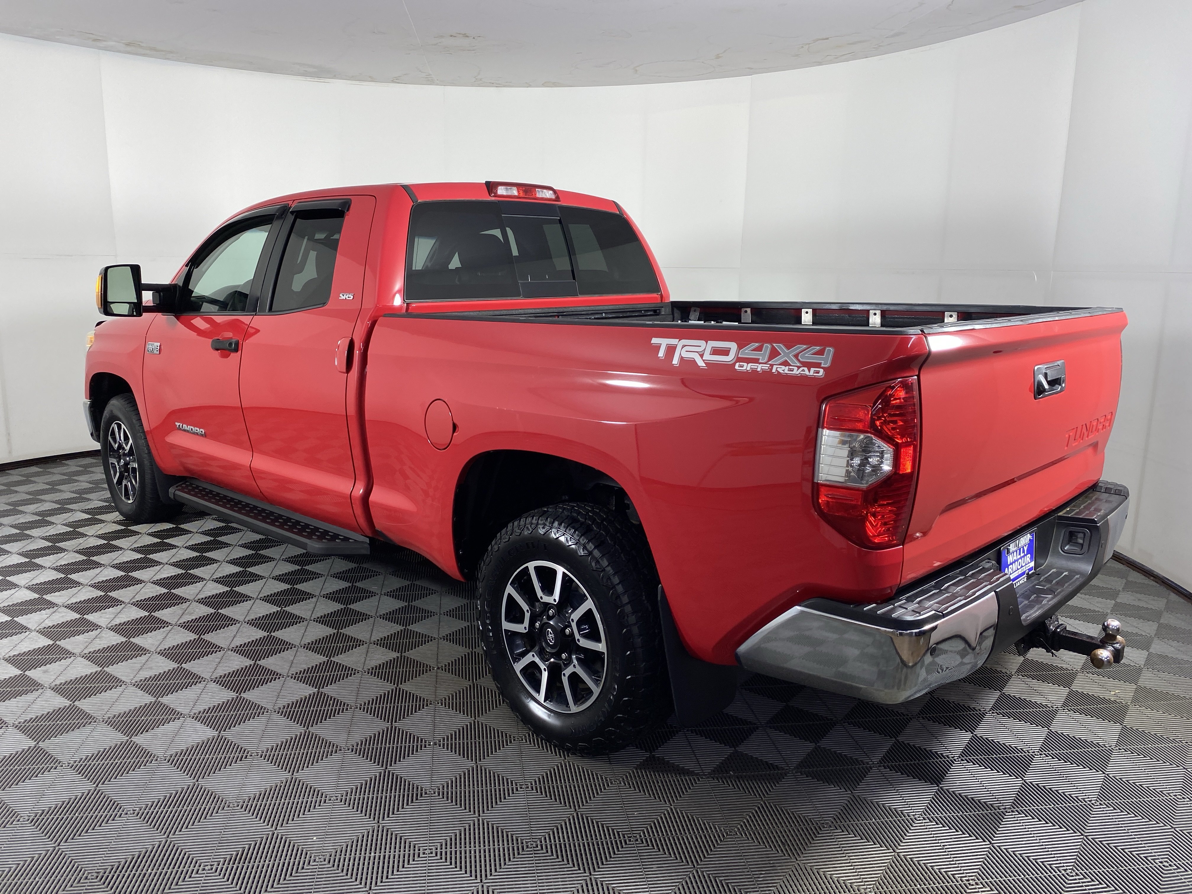 Used 2014 Toyota Tundra SR5 AWD/4WD image 7
