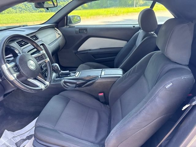 Used 2014 Ford Mustang Convertible RWD image 13