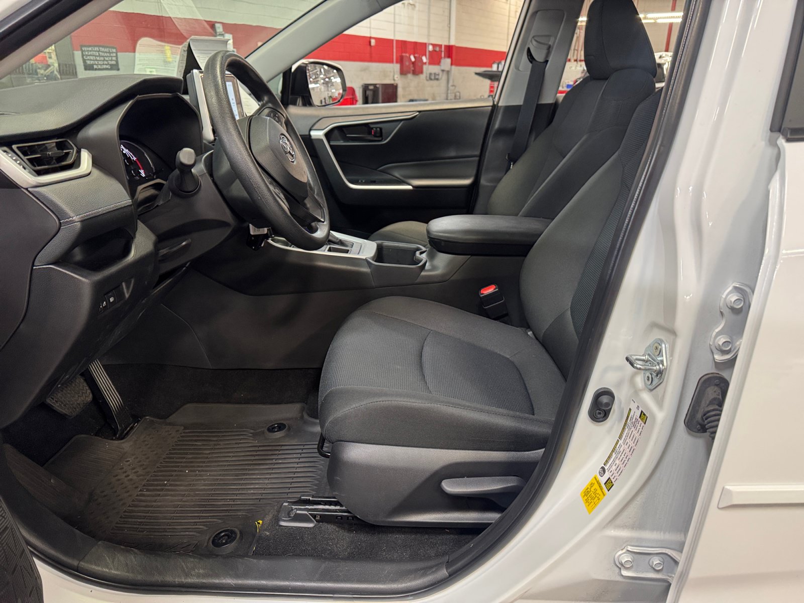 Certified 2025 Toyota RAV4 LE AWD/4WD image 14