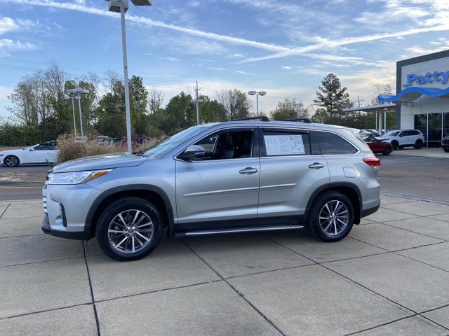Used 2019 Toyota Highlander XLE image 6