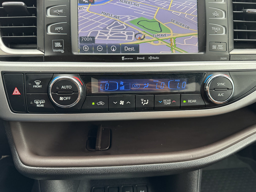Certified 2019 Toyota Highlander Limited AWD/4WD image 21