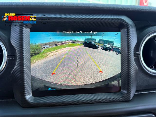 Used 2023 Jeep Wrangler Unlimited Sahara w/ Cold Weather Group AWD/4WD image 17