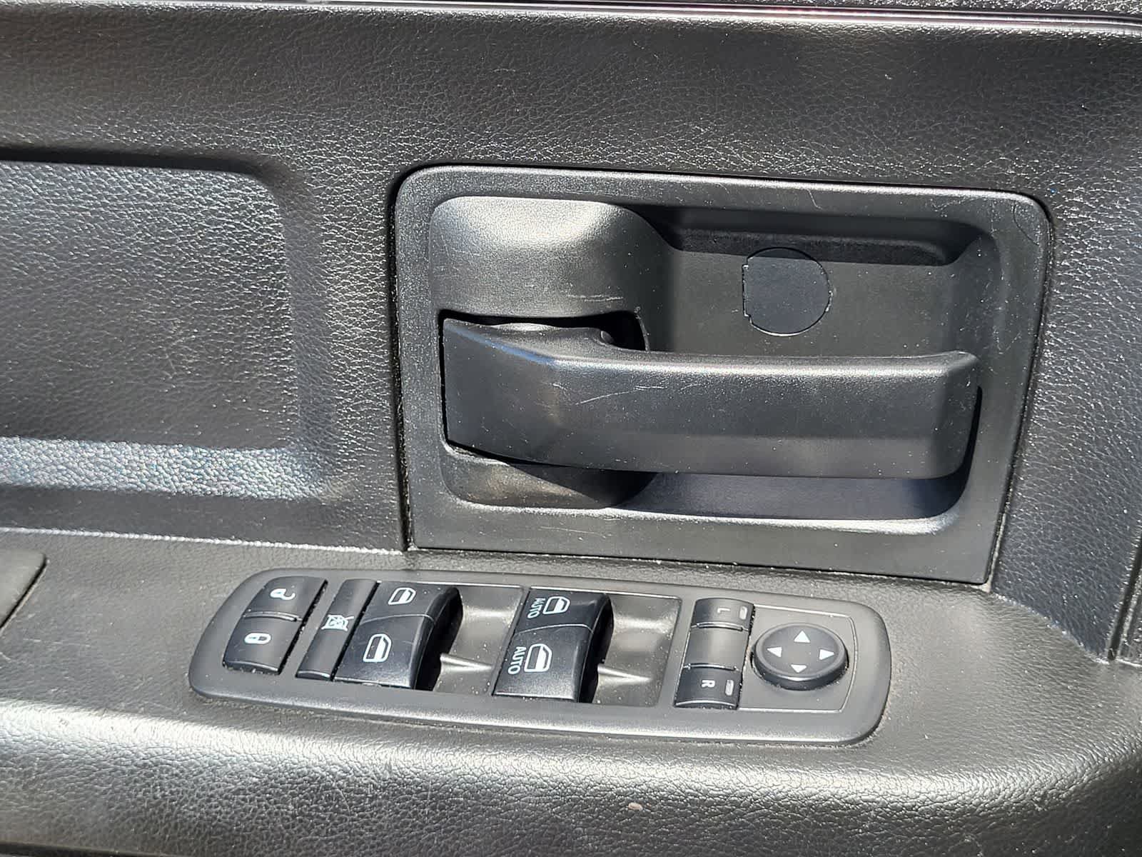Used 2019 RAM 1500 Express w/ Express Value Package AWD/4WD image 13