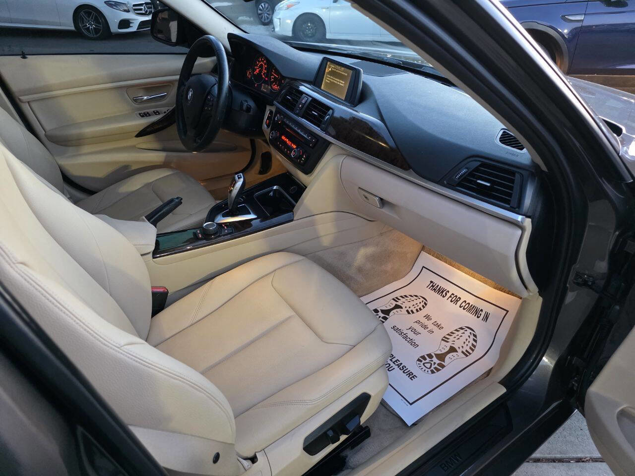 Used 2015 BMW 320i Sedan w/ Driver Assistance Package image 19