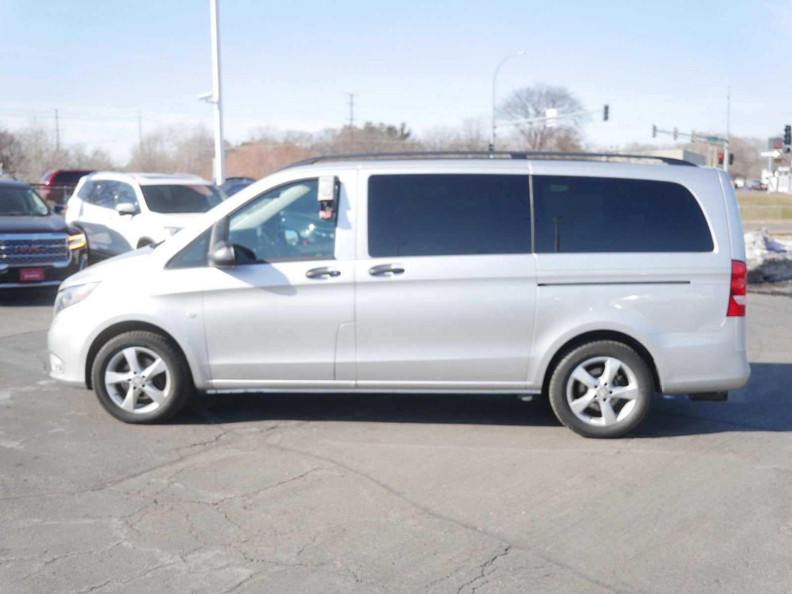 Used 2016 Mercedes-Benz Metris Passenger image 7