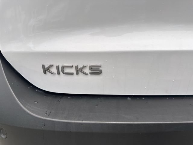 Used 2025 Nissan Kicks SV FWD image 38
