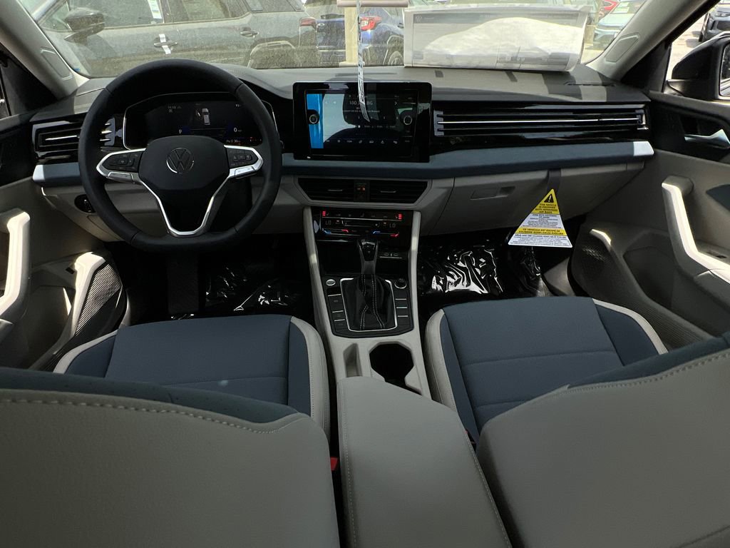New 2026 Volkswagen Jetta SE FWD image 12