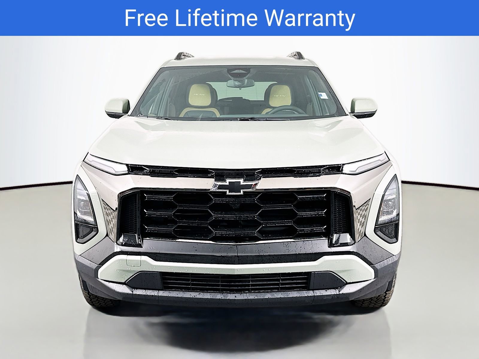 New 2026 Chevrolet Equinox ACTIV w/ Convenience Package III AWD/4WD image 2