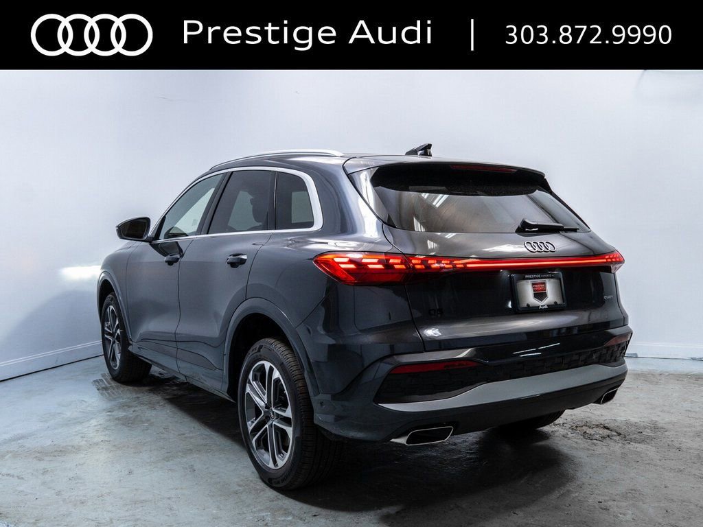 Used 2025 Audi Q5 Premium w/ Convenience Package AWD/4WD image 4