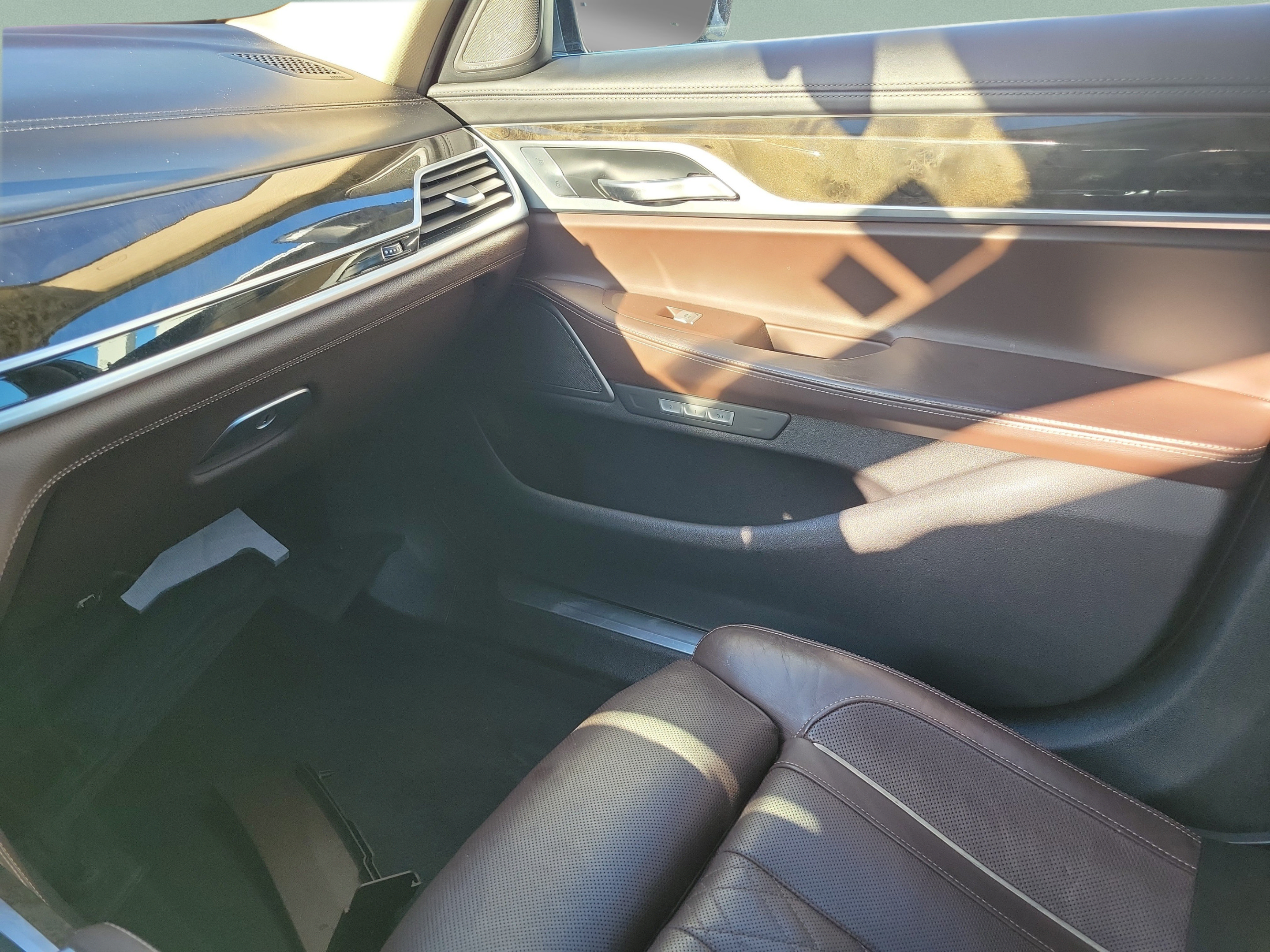 Used 2016 BMW 740i RWD image 20
