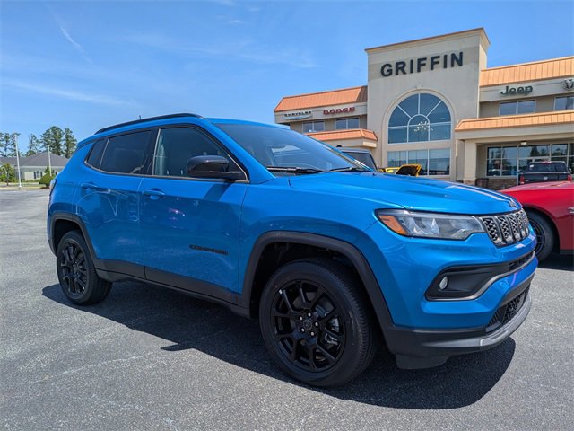 New 2025 Jeep Compass Latitude w/ Sun and Sound Group