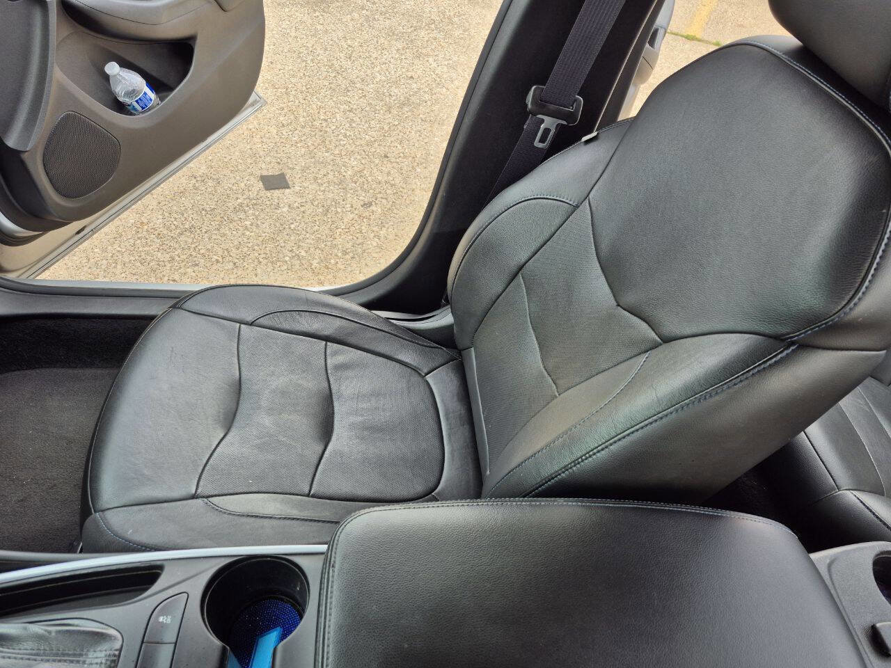 Used 2017 Chevrolet Volt LT w/ Comfort Package FWD image 25