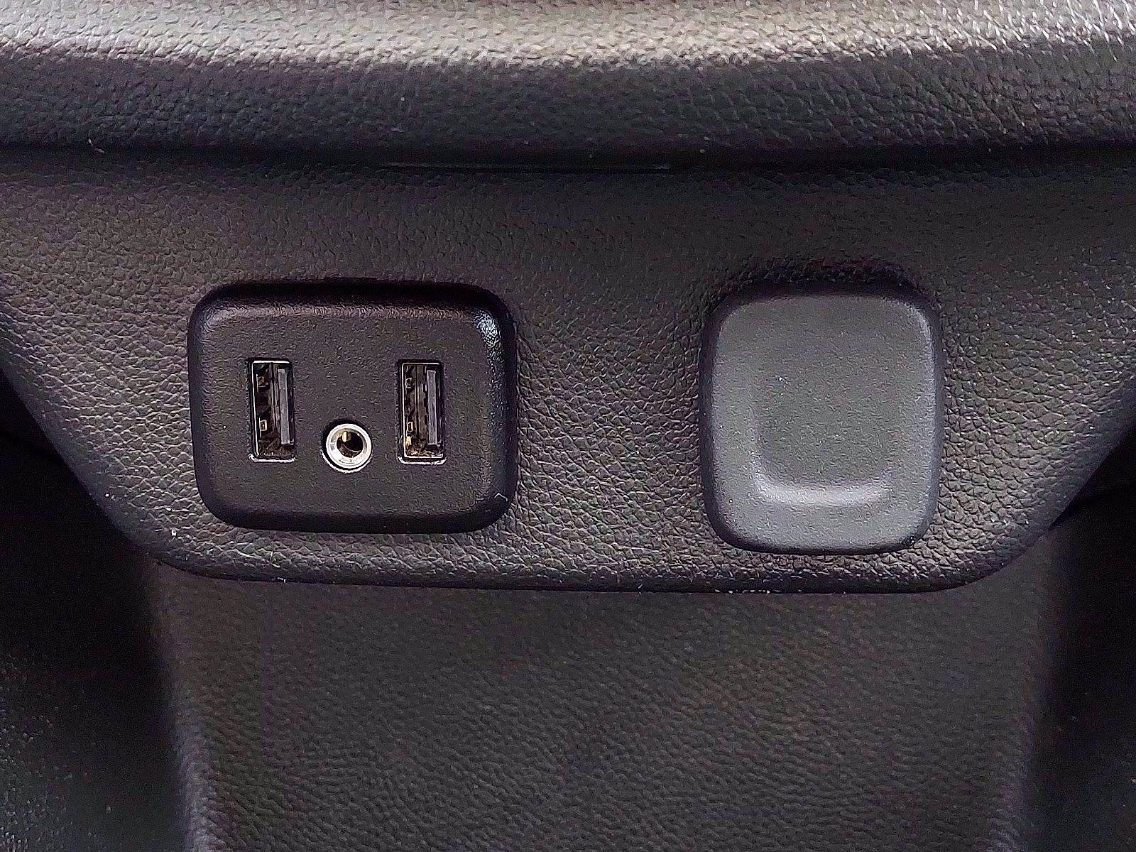 Used 2019 Chevrolet Traverse LT image 24