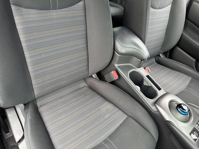 Used 2025 Nissan Leaf S FWD image 27