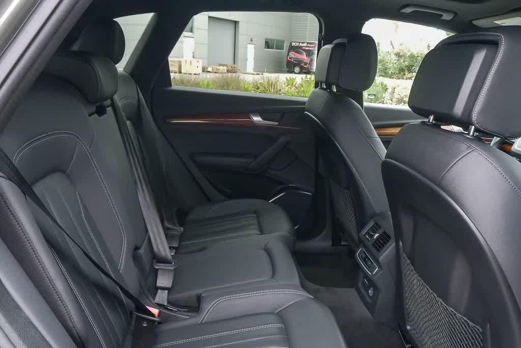 Used 2023 Audi Q5 2.0T Premium w/ Convenience Package AWD/4WD image 14
