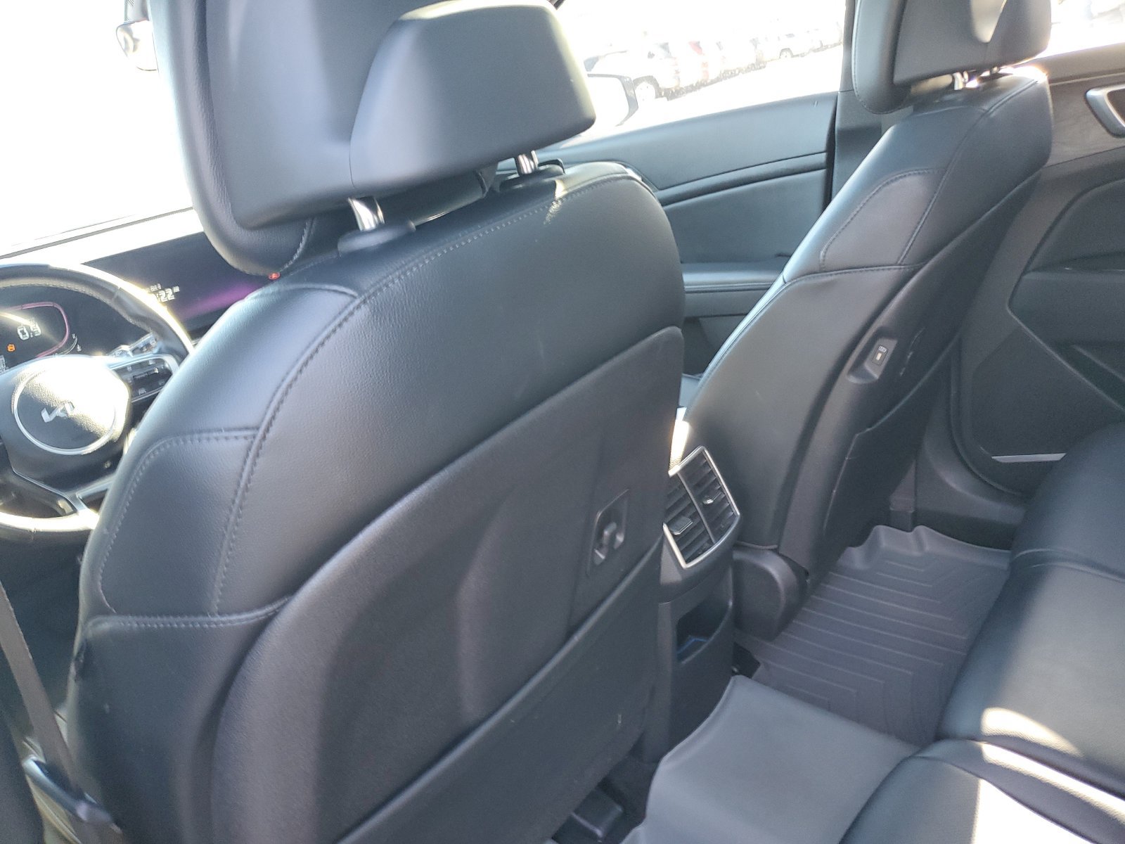 Used 2023 Kia Sportage X-Line w/ X-Line Premium Package AWD/4WD image 13