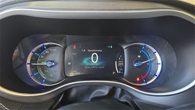 Used 2024 Chrysler Pacifica Select image 10