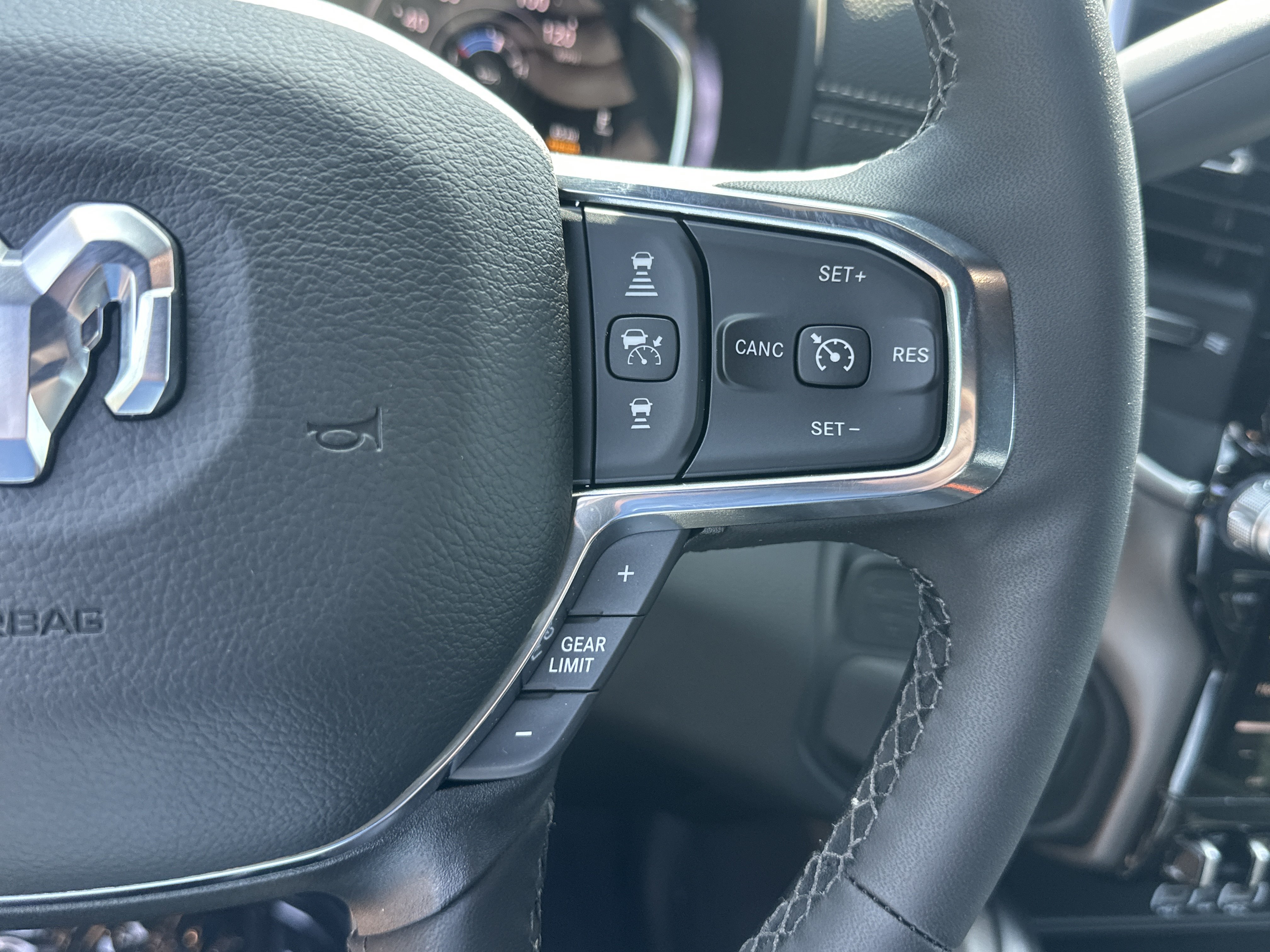 New 2026 RAM 3500 Laramie AWD/4WD image 10