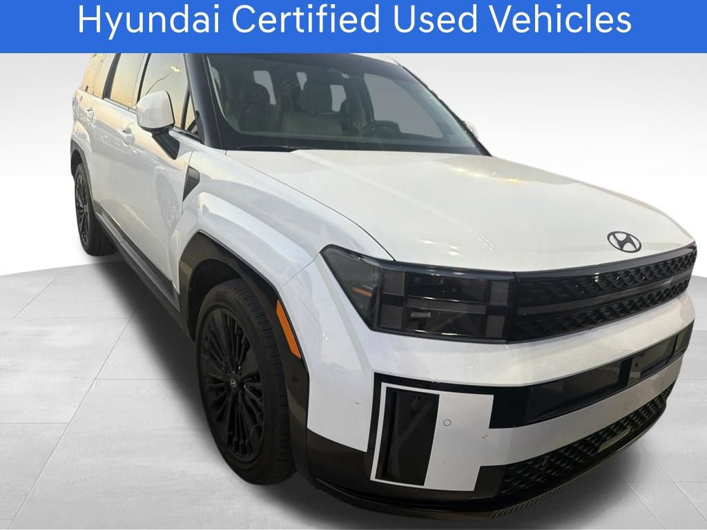 Used 2025 Hyundai Santa Fe Calligraphy FWD image 2