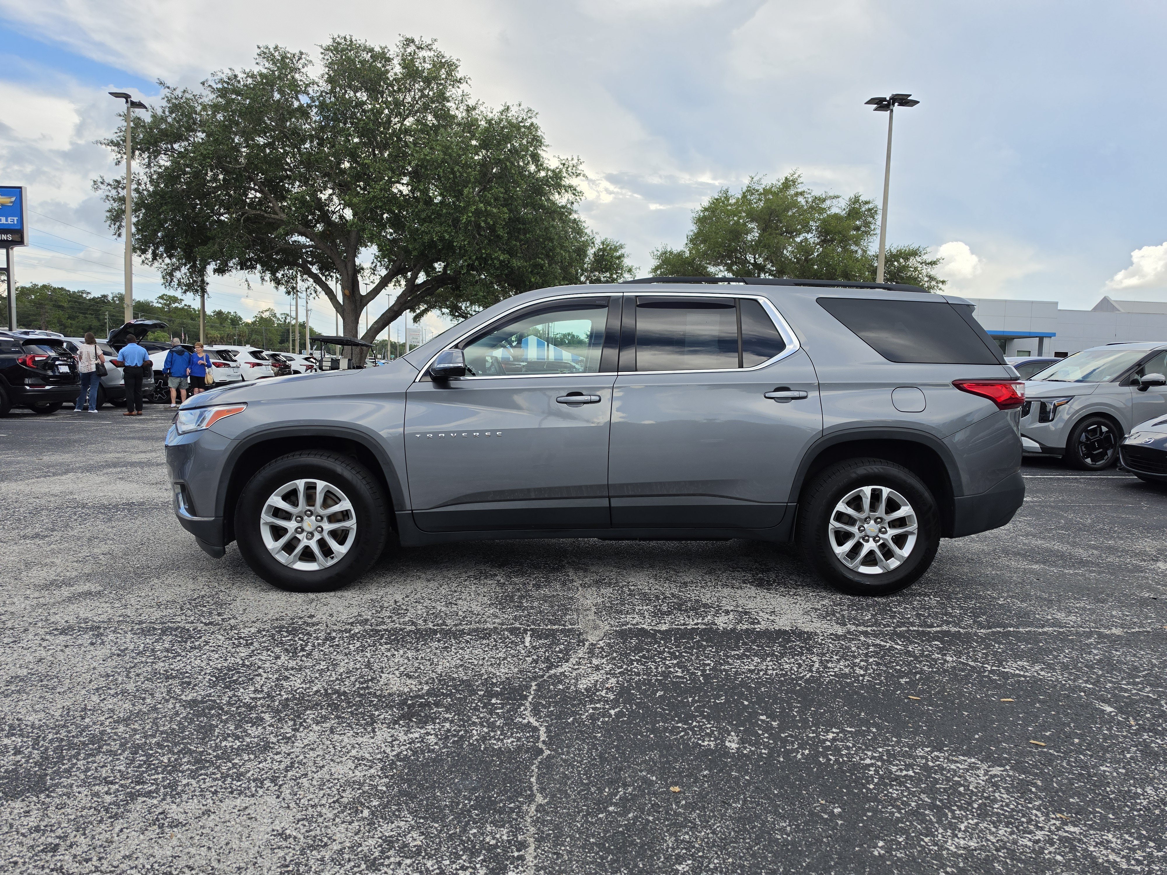 Certified 2020 Chevrolet Traverse LT w/ LPO, Floor Liner Package AWD/4WD image 9