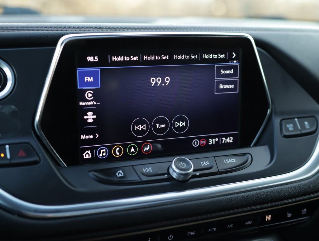 Used 2022 Chevrolet Blazer Premier w/ Enhanced Convenience Package AWD/4WD image 12