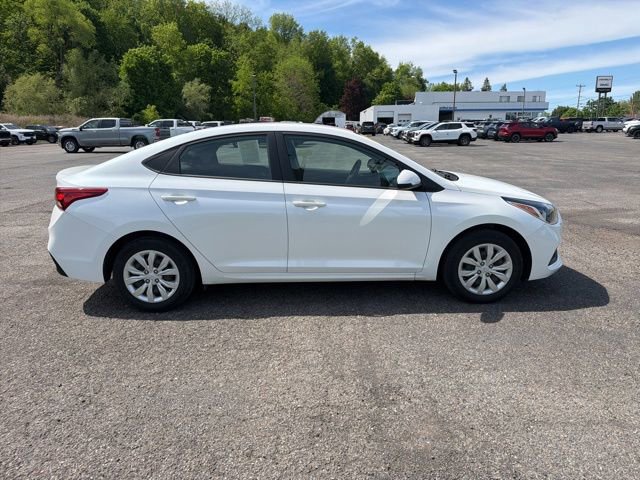 Used 2022 Hyundai Accent SE FWD image 6