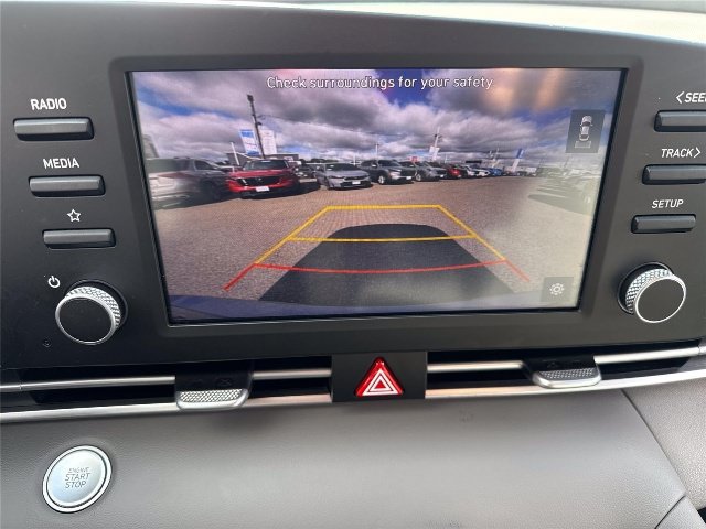 Used 2023 Hyundai Elantra SEL FWD image 13