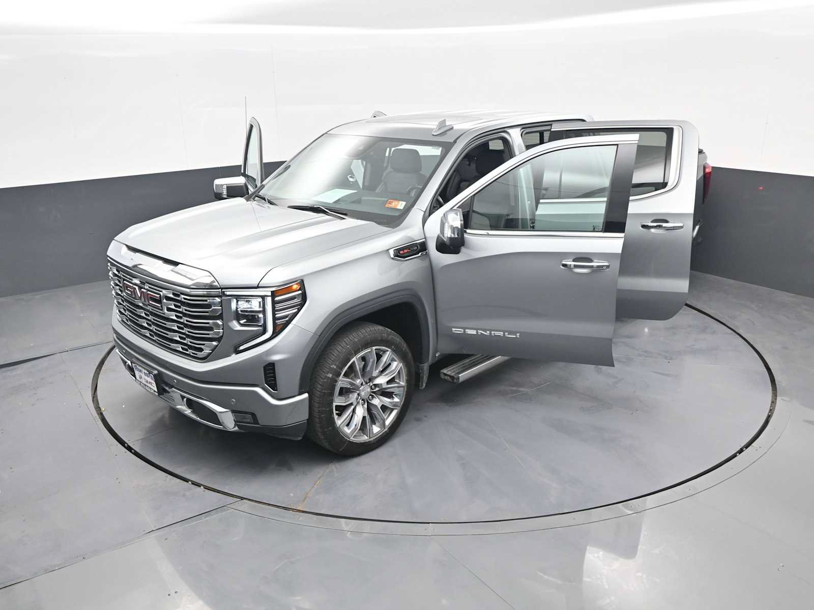 Used 2024 GMC Sierra 1500 Denali w/ Denali Reserve Package AWD/4WD image 45