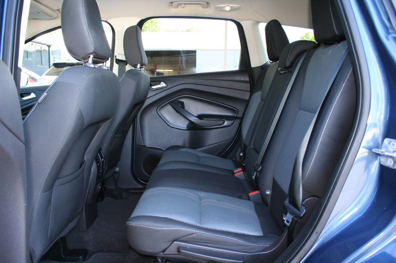 Used 2018 Ford Escape SE FWD image 25