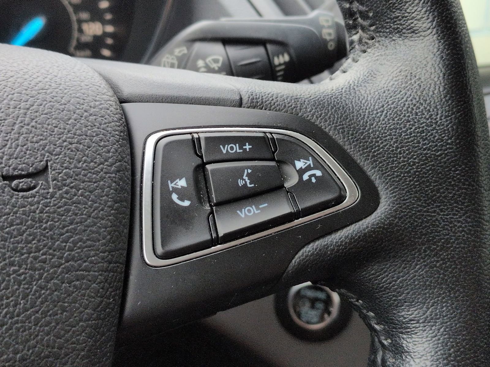 Used 2019 Ford Escape SEL FWD image 17