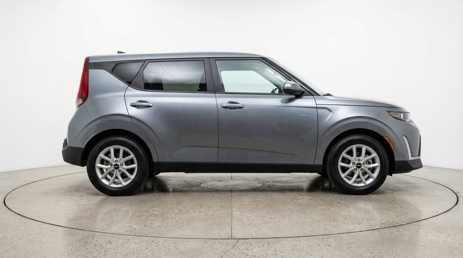 Used 2025 Kia Soul LX w/ LX Technology Package image 9