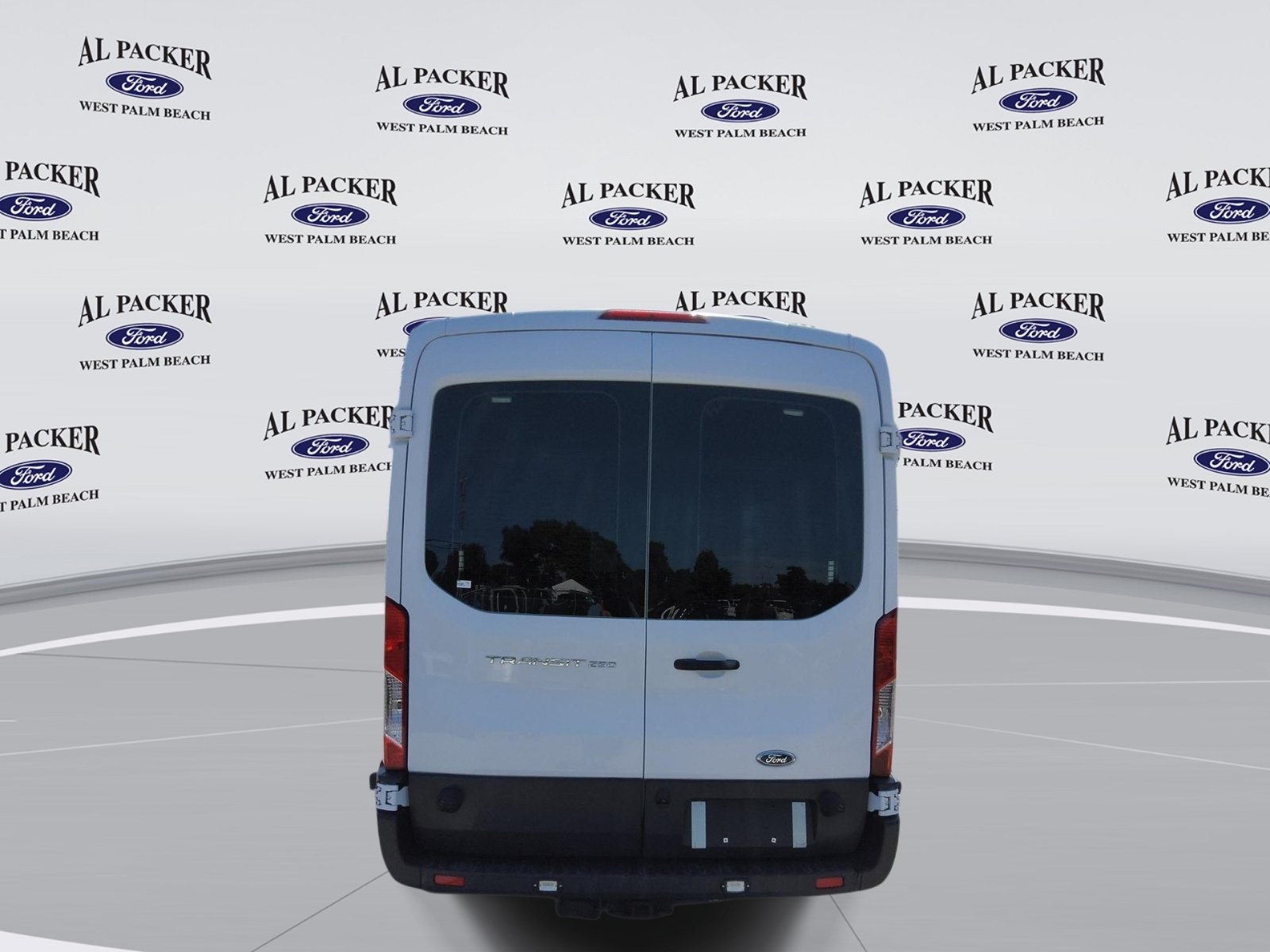 Used 2017 Ford Transit 250 148 Medium Roof RWD image 4