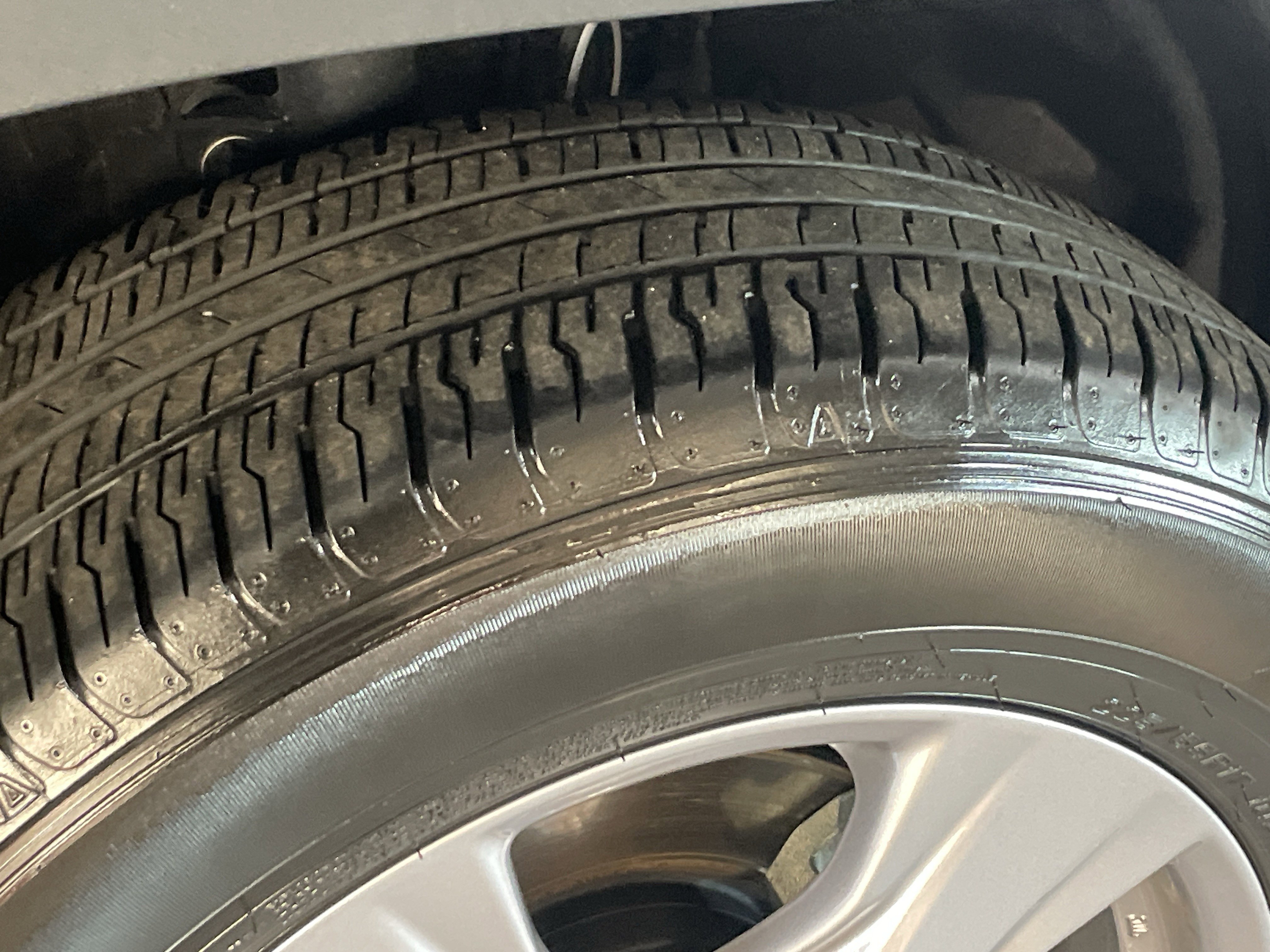 Used 2025 Toyota RAV4 XLE image 12