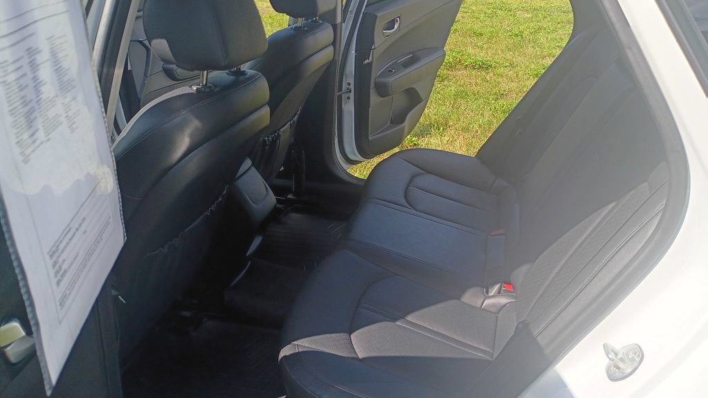 Used 2020 Kia Optima SE FWD image 15