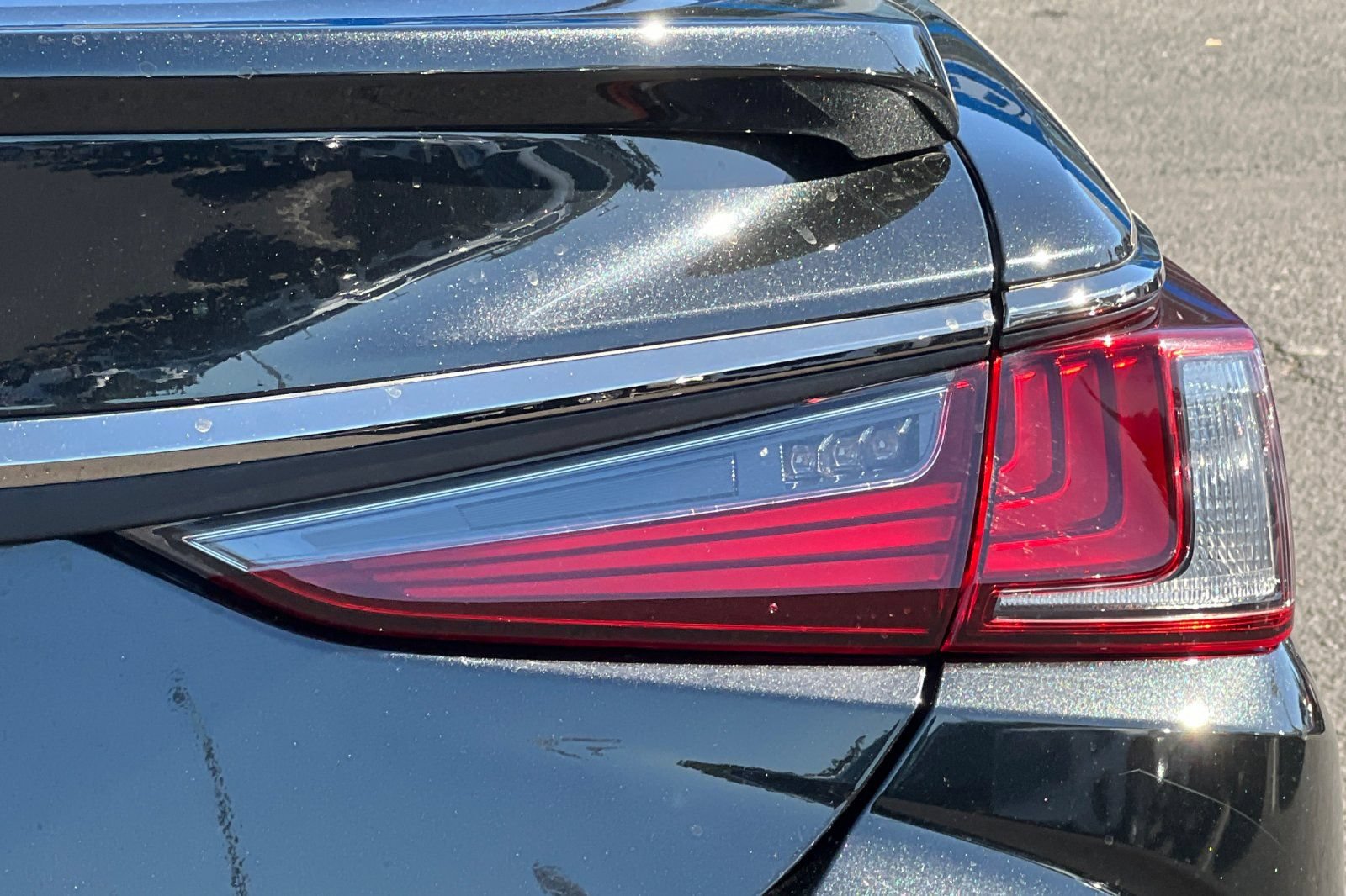 Used 2024 Lexus ES 350 F Sport w/ Accessory Package (Z2) FWD image 48