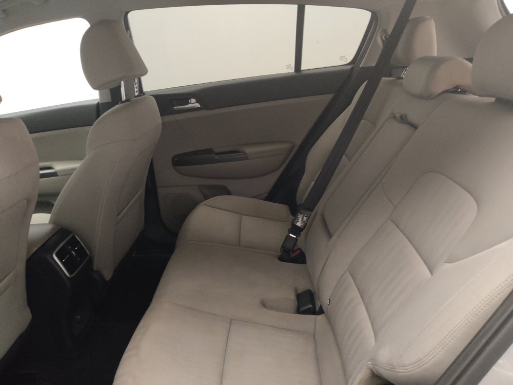 Used 2020 Kia Sportage LX FWD image 18