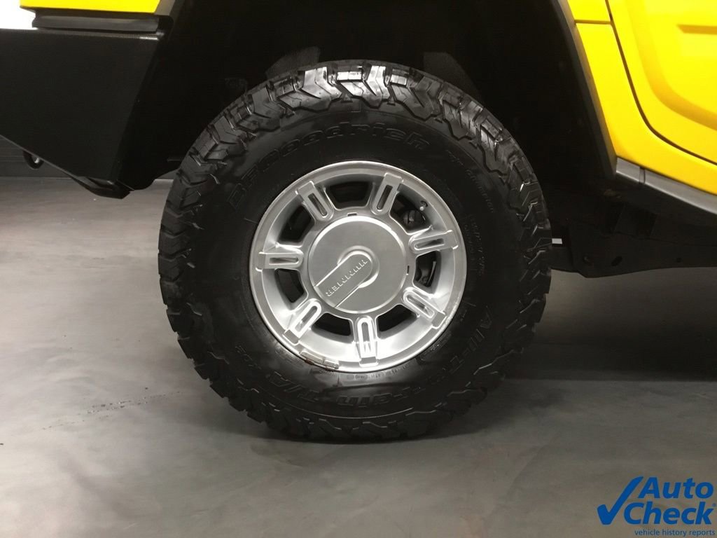 Used 2003 HUMMER H2 w/ Preferred Equipment Group image 22