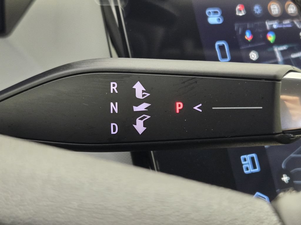 New 2027 Chevrolet Bolt LT w/ Comfort Package FWD image 32