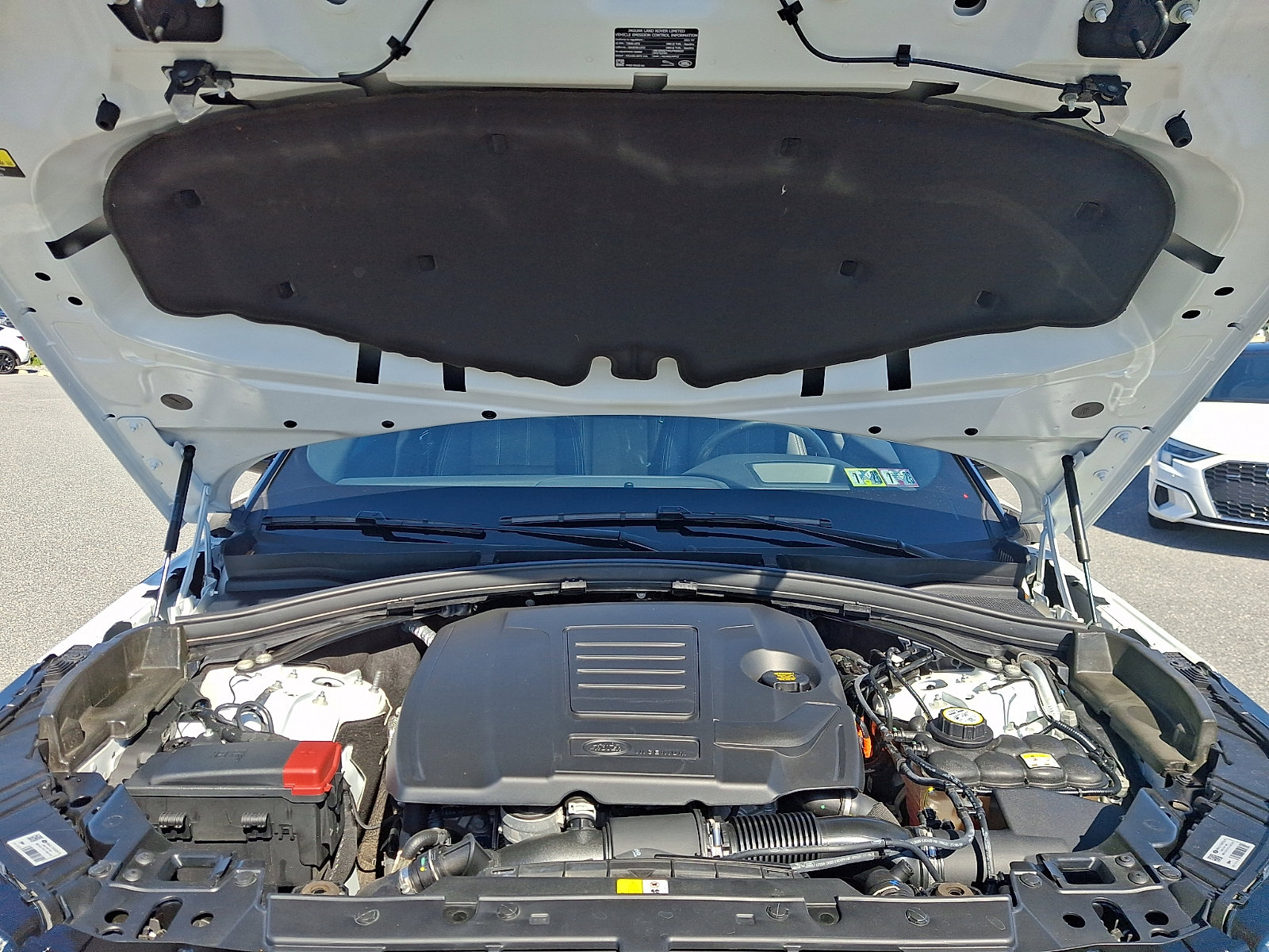 Used 2021 Land Rover Range Rover Velar R-Dynamic S image 27