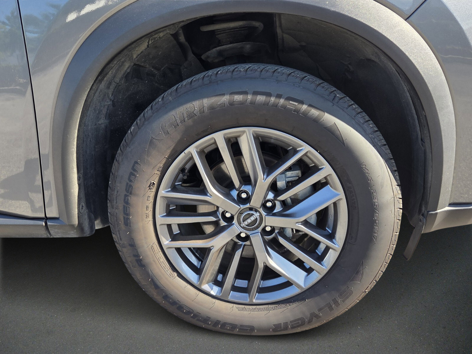 Used 2024 Nissan Rogue S image 9